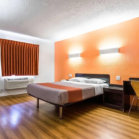 Motel 6-Long Beach, Ca - International City المظهر الخارجي الصورة