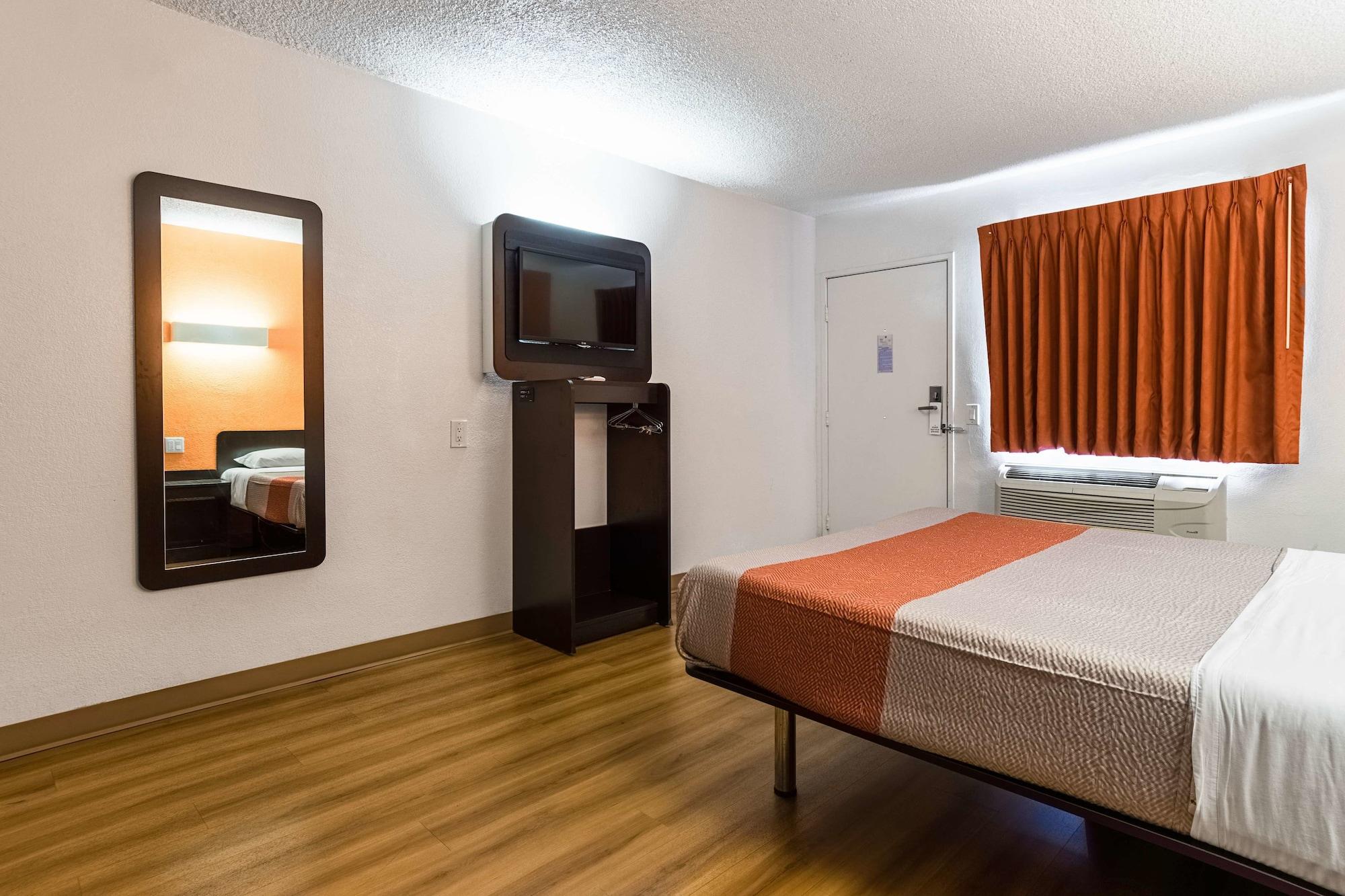 Motel 6-Long Beach, Ca - International City المظهر الخارجي الصورة