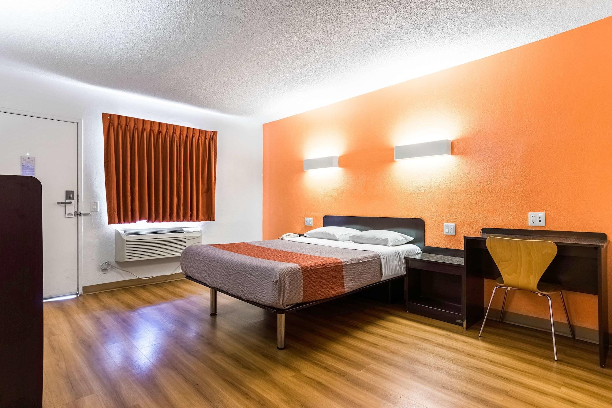 Motel 6-Long Beach, Ca - International City المظهر الخارجي الصورة