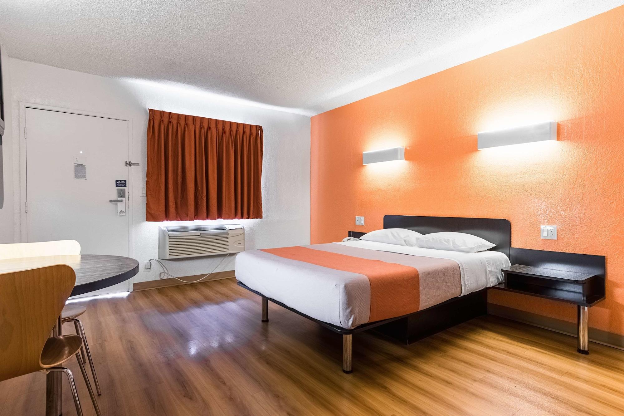 Motel 6-Long Beach, Ca - International City المظهر الخارجي الصورة
