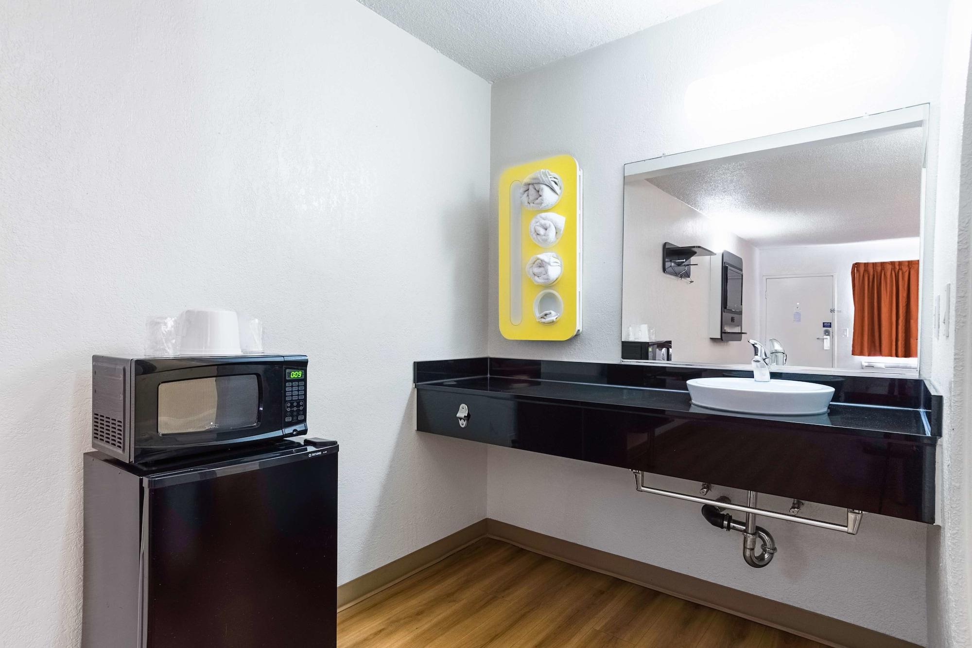 Motel 6-Long Beach, Ca - International City المظهر الخارجي الصورة