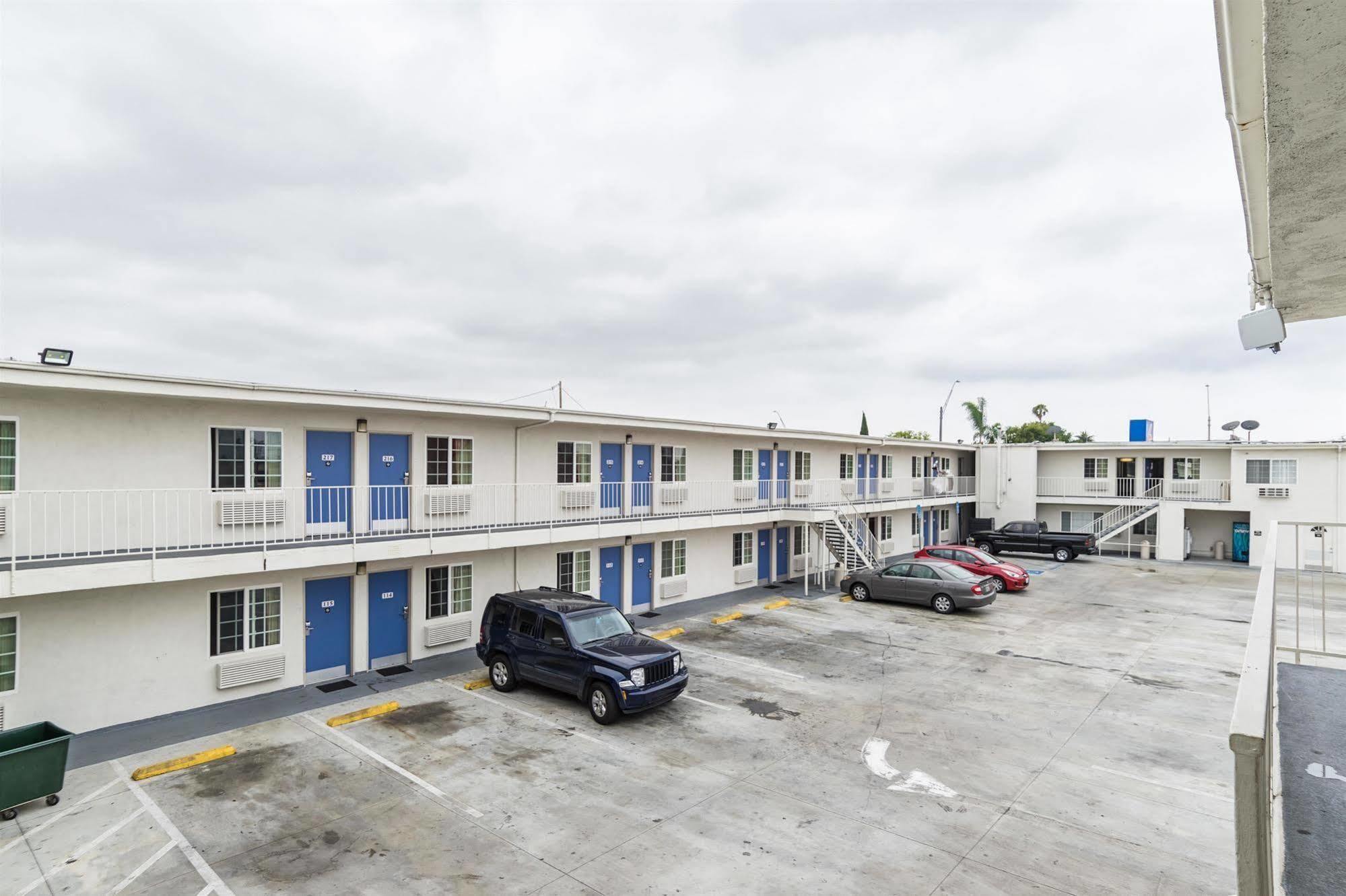 Motel 6-Long Beach, Ca - International City المظهر الخارجي الصورة