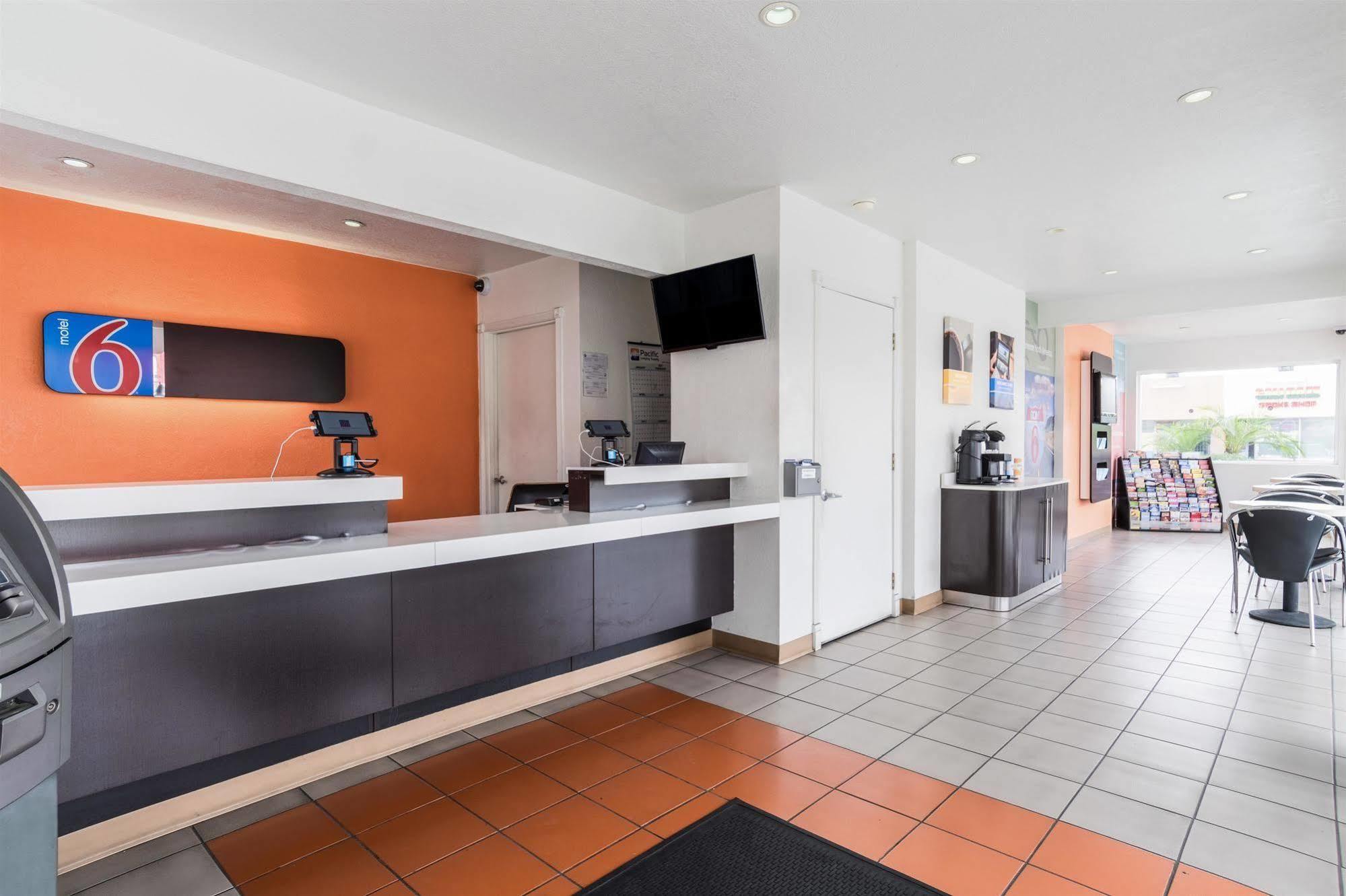 Motel 6-Long Beach, Ca - International City المظهر الخارجي الصورة
