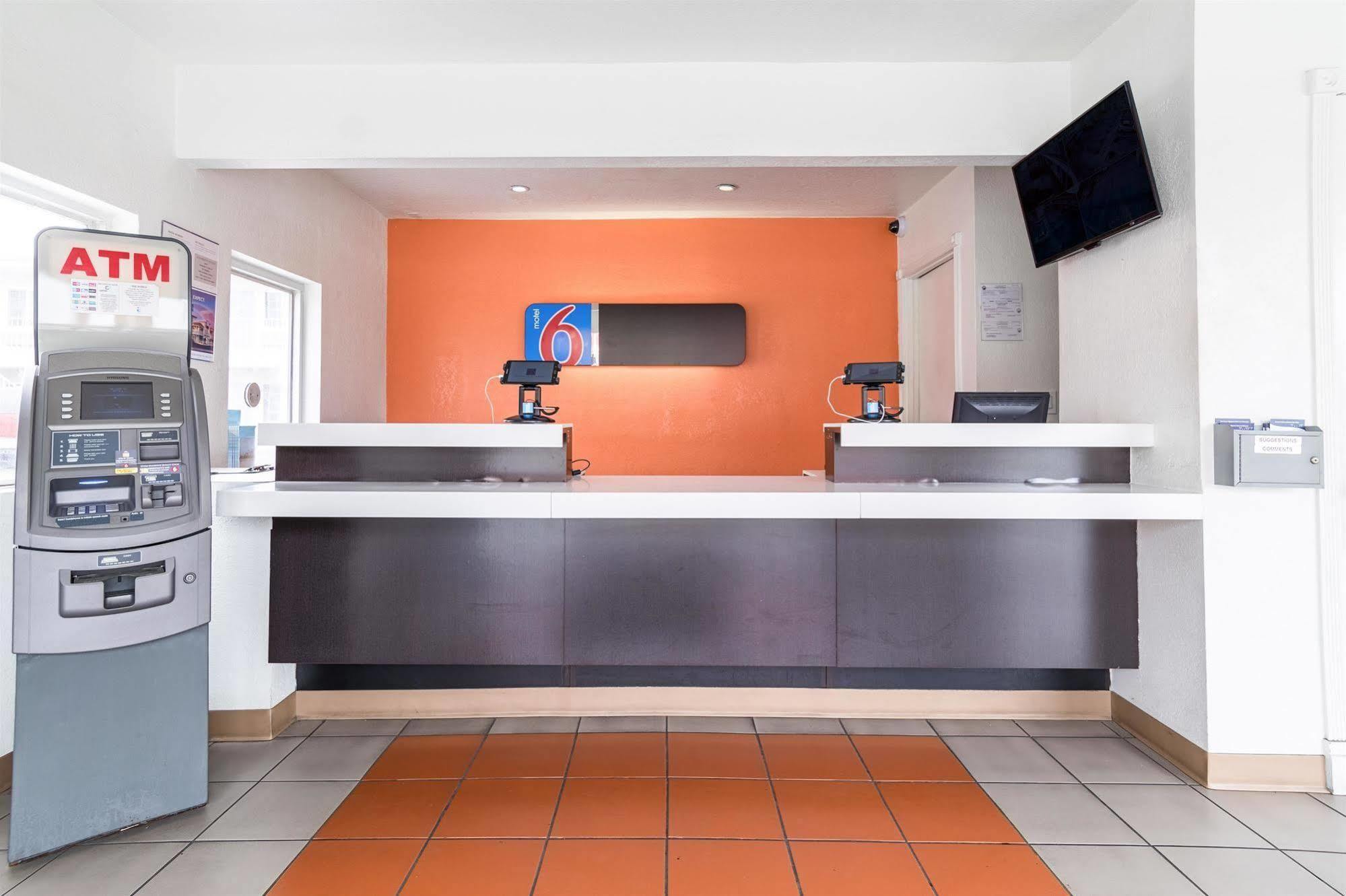 Motel 6-Long Beach, Ca - International City المظهر الخارجي الصورة
