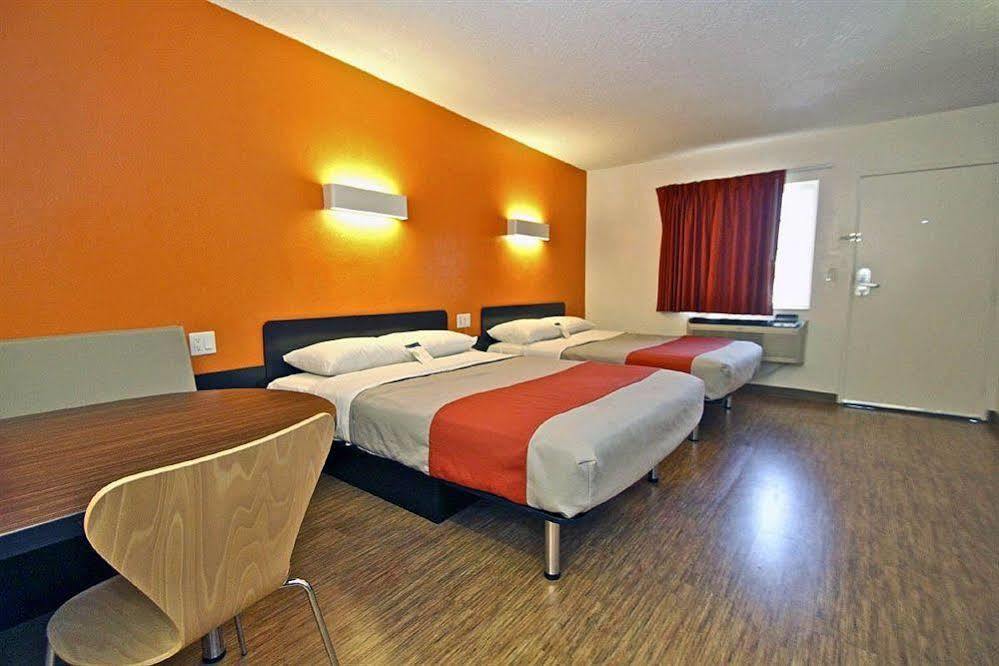 Motel 6-Long Beach, Ca - International City المظهر الخارجي الصورة