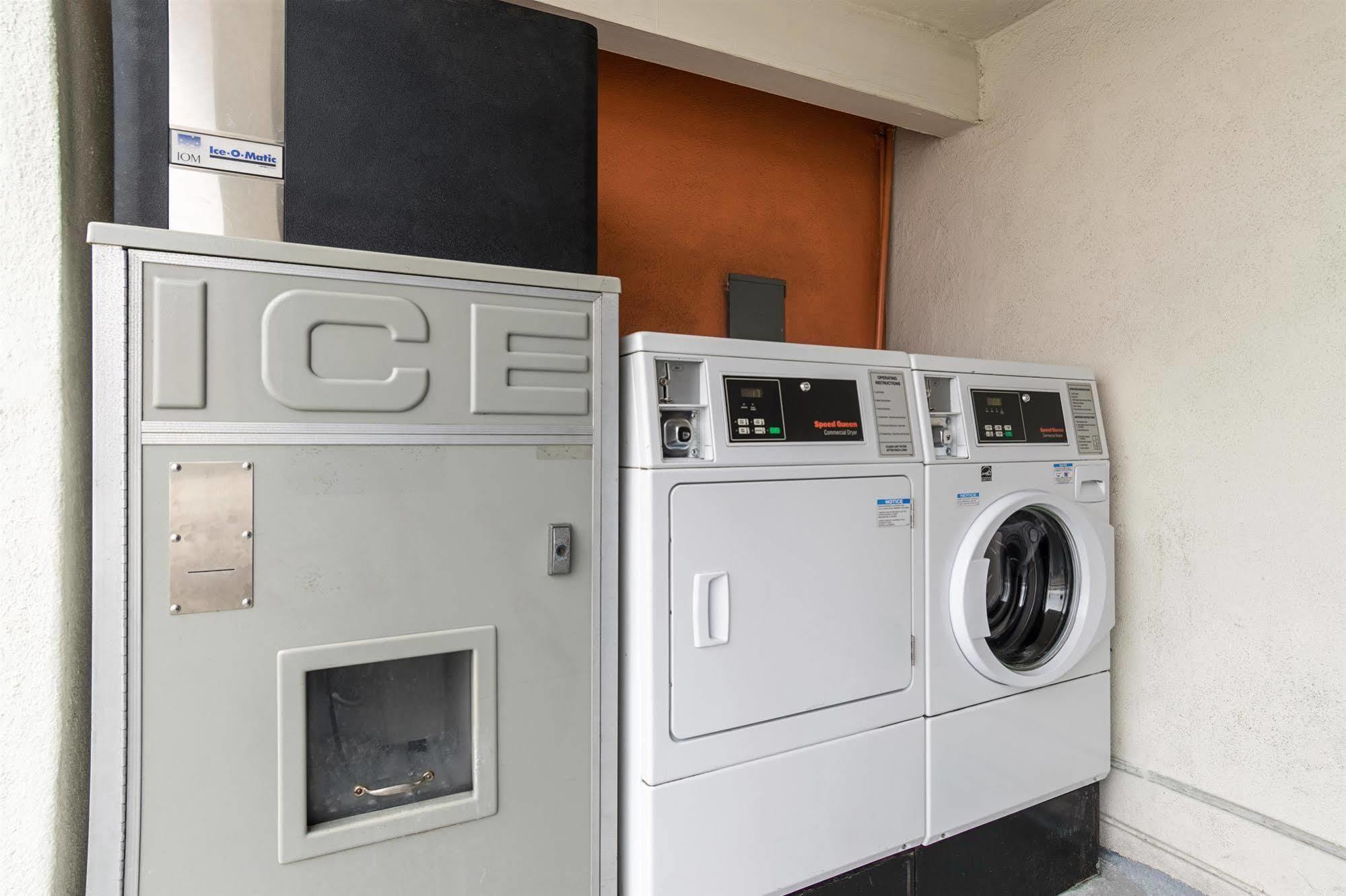 Motel 6-Long Beach, Ca - International City المظهر الخارجي الصورة