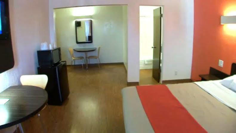 Motel 6-Long Beach, Ca - International City المظهر الخارجي الصورة